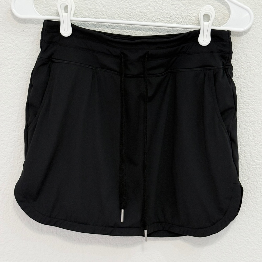 Halara High Waisted Drawstring Mini Golf Skort - Picture 5 of 10